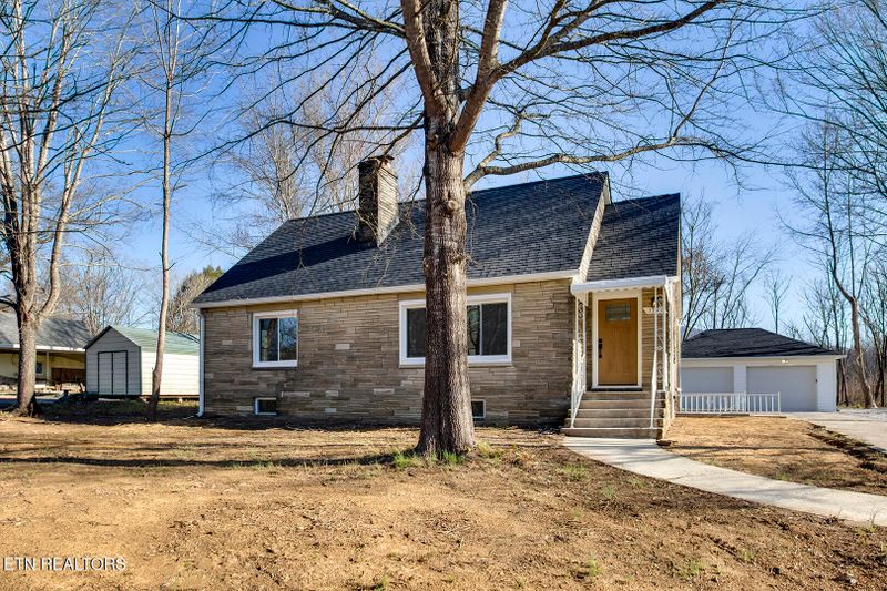 1131 Main St, Wartburg, TN 37887