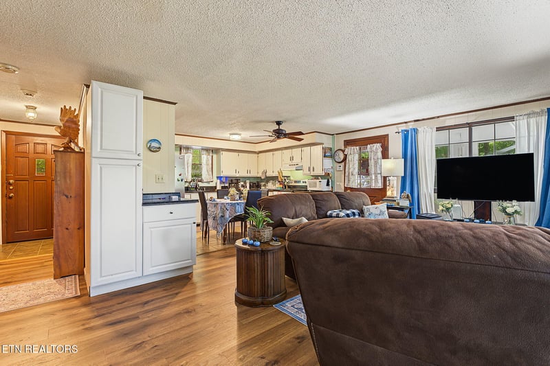 1131 Tanrac Tr, Gatlinburg, TN 37738