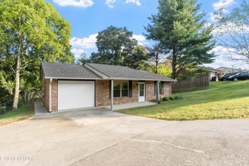 11318 Snyder Rd, Knoxville, TN 37932