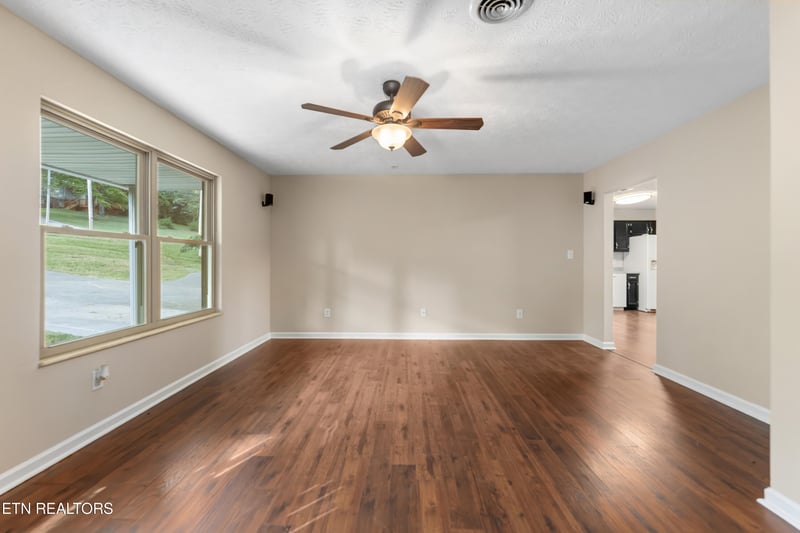 11318 Snyder Rd, Knoxville, TN 37932