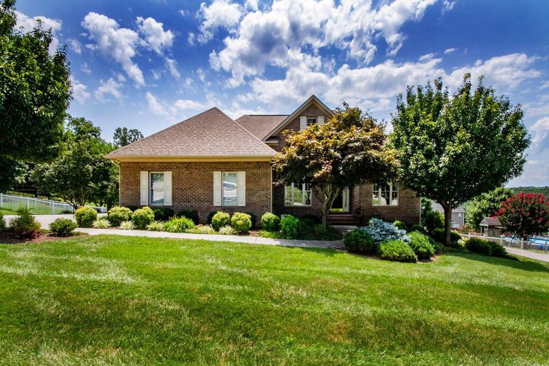 1132 Hickory View Dr, Morristown, TN 37814