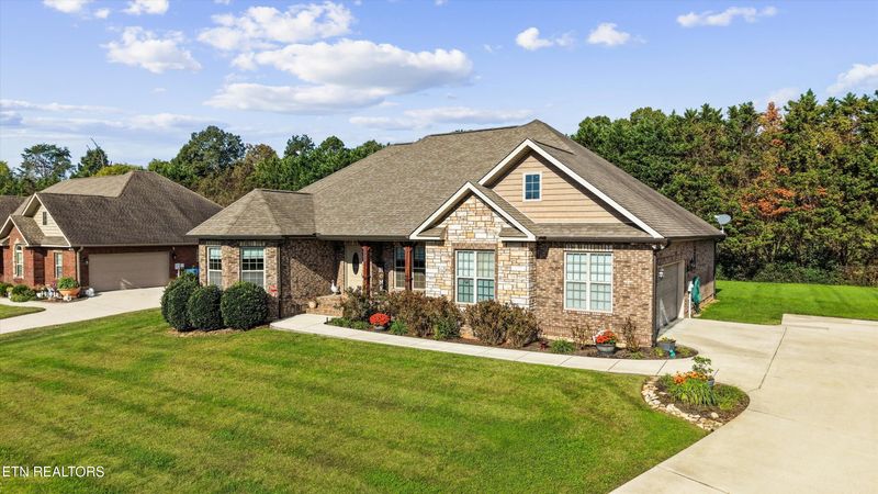 1132 Linford Cir, Alcoa, TN 37701