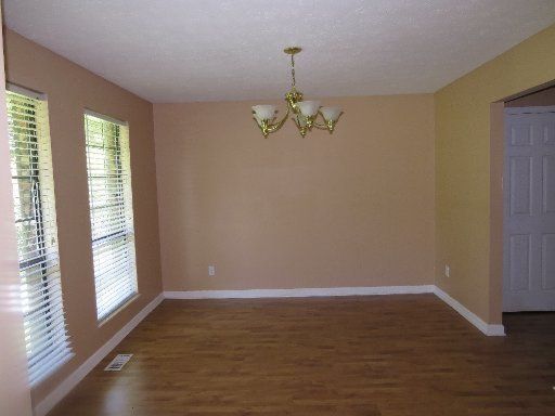1132 Sanders Rd, Knoxville, TN 37923
