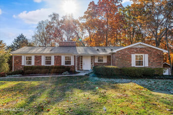 1132 Snowdon Dr, Knoxville, TN 37912