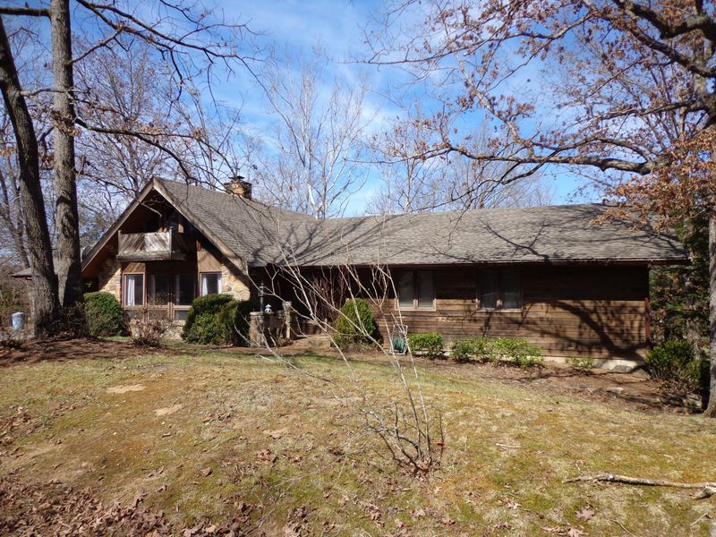1132 Village Dr, Sevierville, TN 37862