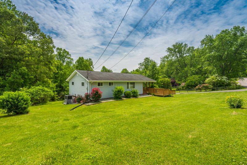 11322 Saga Ln, Knoxville, TN 37931