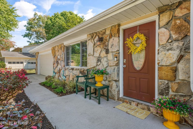 11324 Twin View Dr, Knoxville, TN 37932
