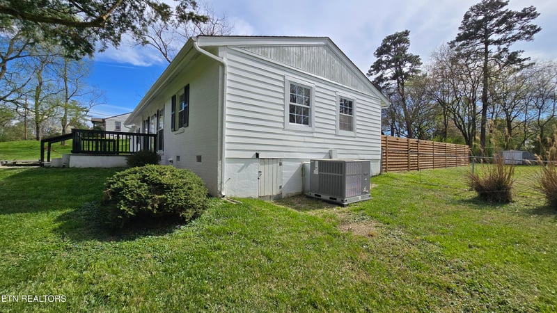 1133 Ferd Hickey Rd, Knoxville, TN 37909