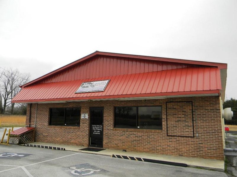 1133 Genesis Rd, Crossville, TN 38555