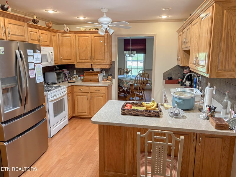 1133 Summerwind Dr, Crossville, TN 38571
