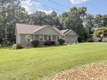 1133 Summerwind Dr, Crossville, TN 38571