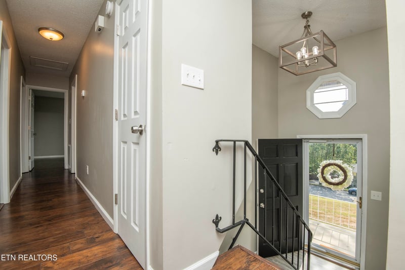 11333 Clear Point Dr, Knoxville, TN 37932
