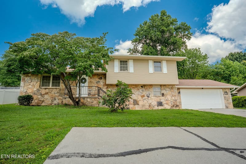 11333 Snyder Rd, Knoxville, TN 37932