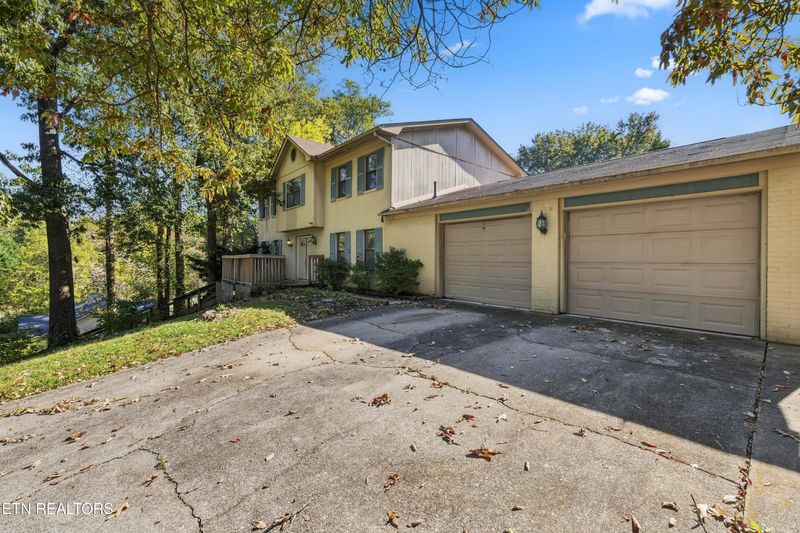 11336 Gilbert Dr, Knoxville, TN 37932