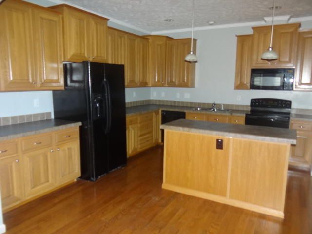 1134 Gregory Valley Dr, Sevierville, TN 37876