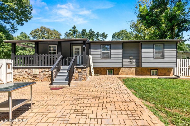 1135 Carding Machine Rd, Loudon, TN 37774