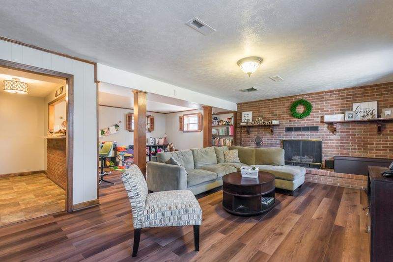 1135 Circle Dr, Kingston, TN 37763