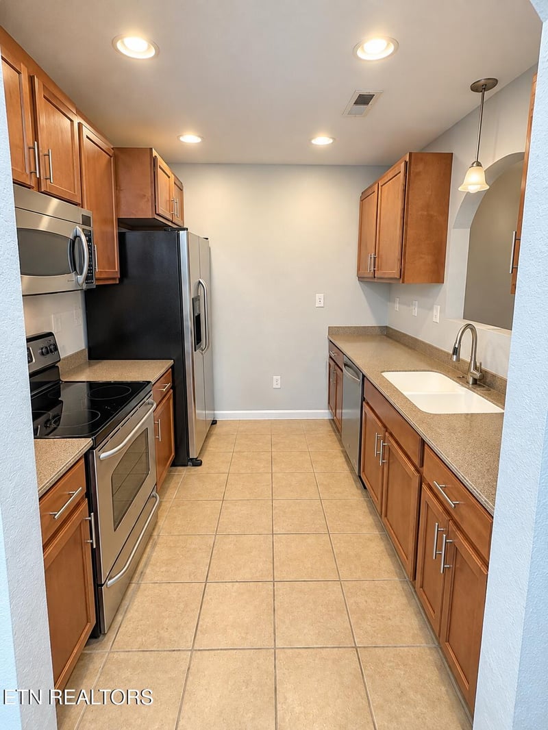 1135 Crested Springs Way, Knoxville, TN 37923