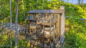 1135 Shady Grove Ln, Gatlinburg, TN 37738