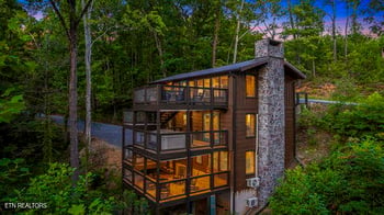 1135 Shady Grove Ln, Gatlinburg, TN 37738
