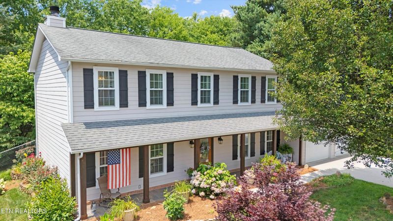 1136 Harbour Shore Dr, Knoxville, TN 37934