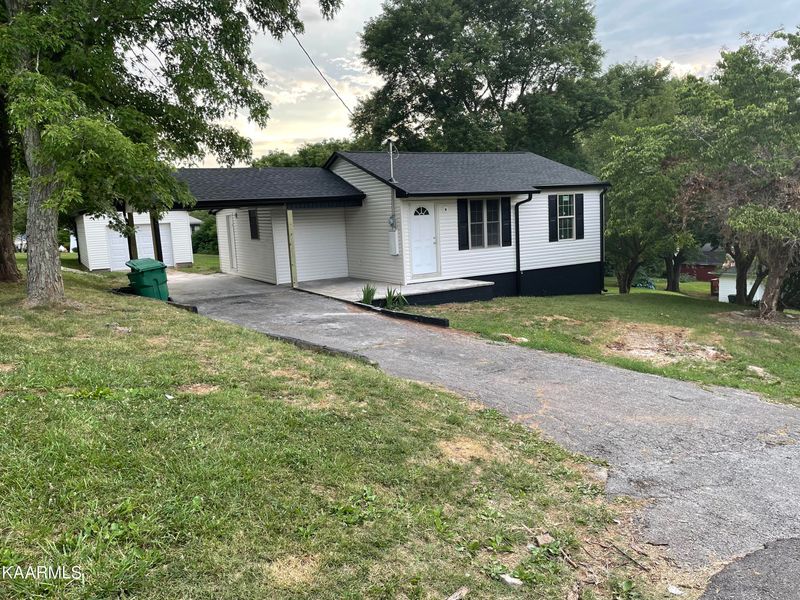 1136 Harrell St, Morristown, TN 37814