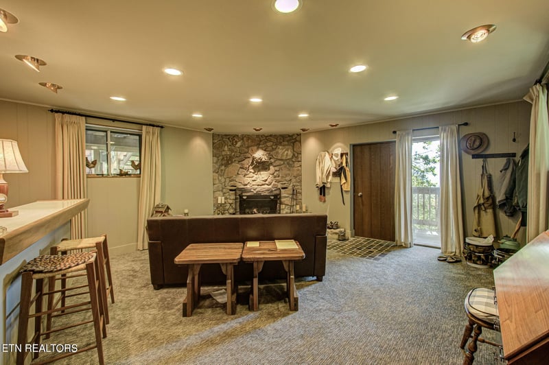 1136 Upper Alpine Way, Gatlinburg, TN 37738