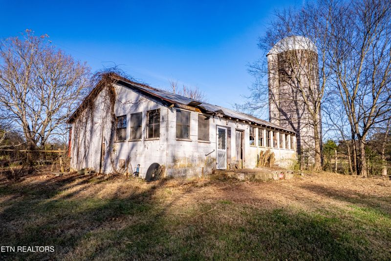 11360 Roberson Springs Rd, Loudon, TN 37774