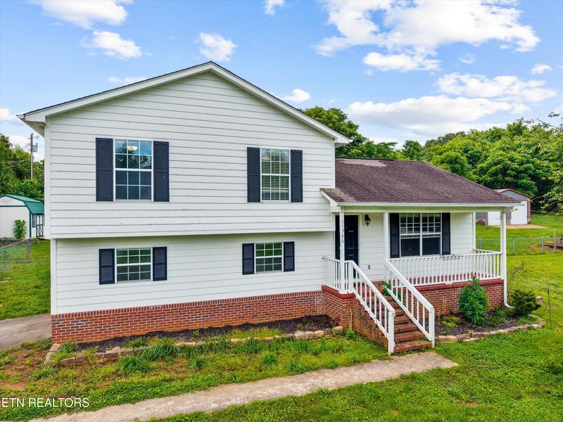 11366 Unitia Rd, Friendsville, TN 37737