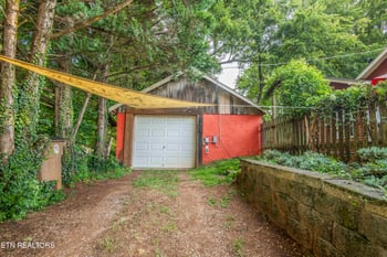 1137 Overton Pl, Knoxville, TN 37917