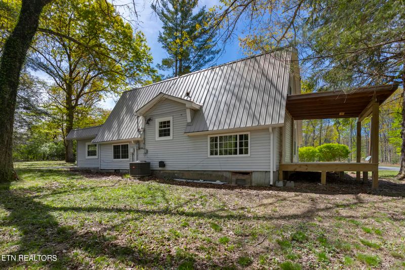 1137 Redwing Dr, Crossville, TN 38572