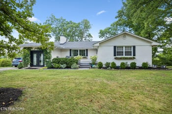 1137 View Dr, Maryville, TN 37801