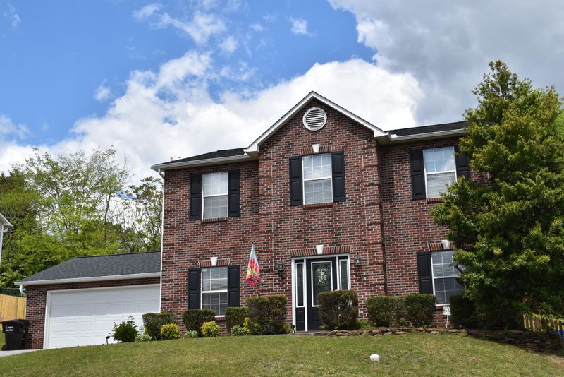 1138 Mortons Meadow Rd, Knoxville, TN 37932
