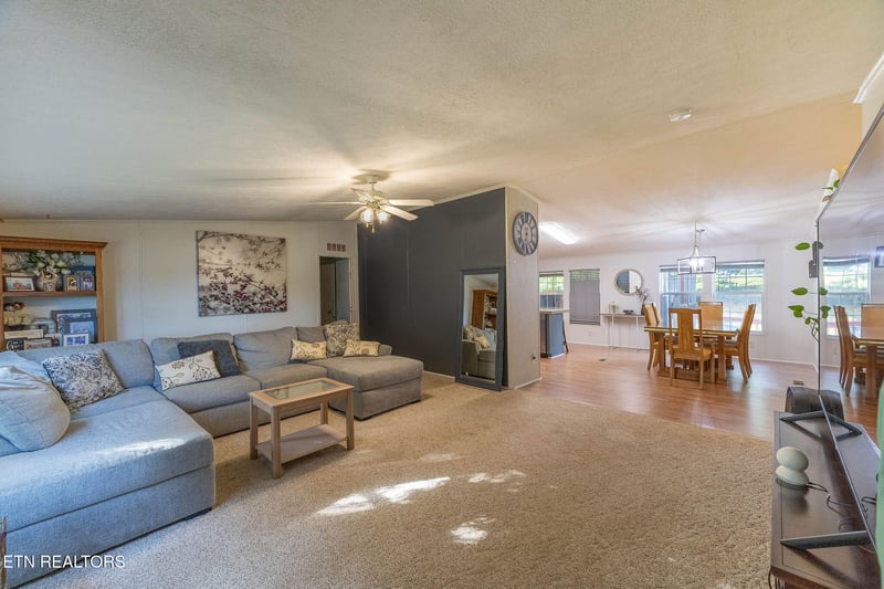 1138 Ridgeview Rd, Maryville, TN 37801