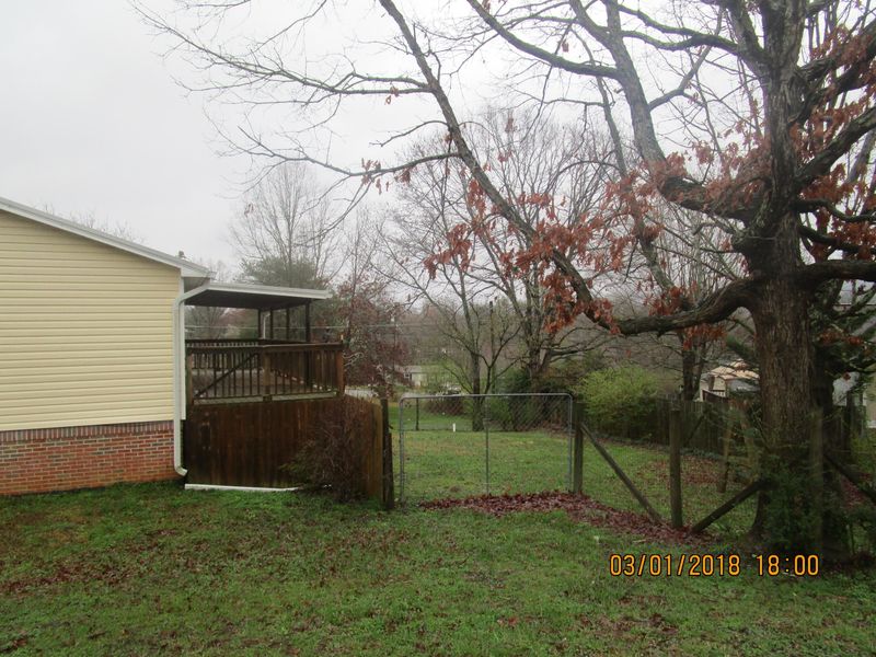 1139 Eighth Street St, Etowah, TN 37331