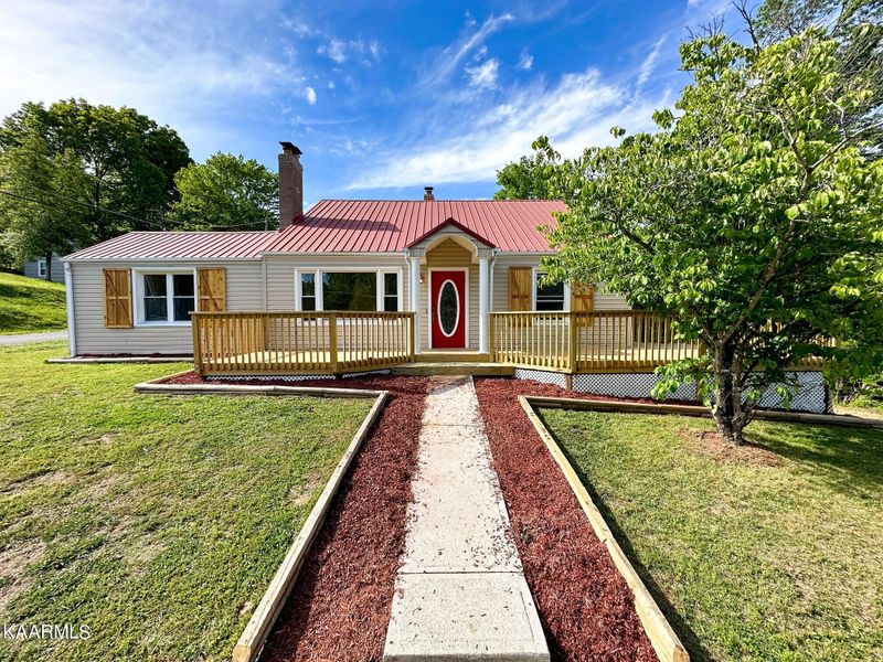 114 Alred St, Rocky Top, TN 37769