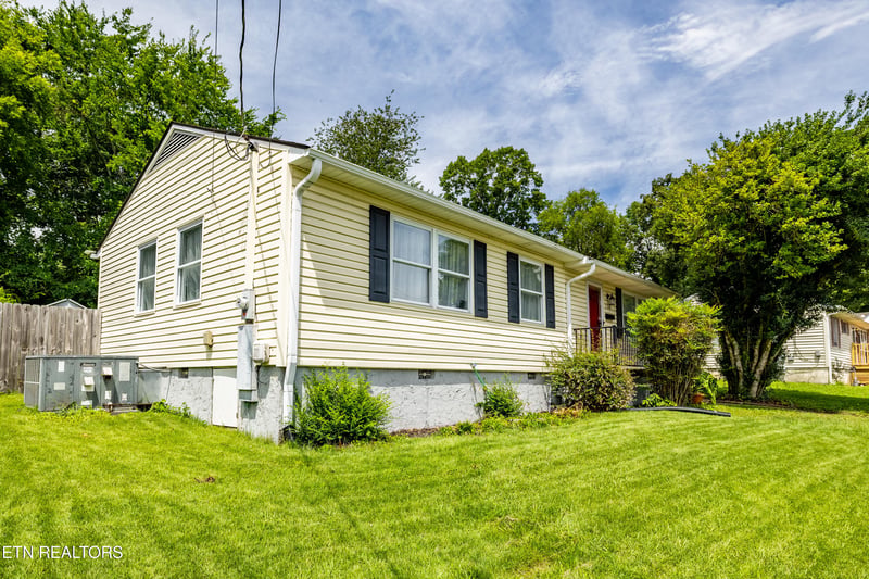 114 Aspen Ln, Oak Ridge, TN 37830