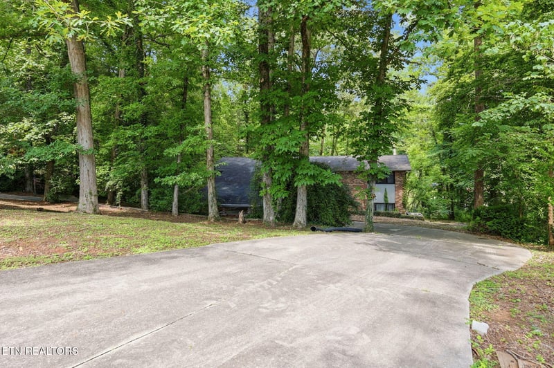 114 Balboa Cir, Oak Ridge, TN 37830
