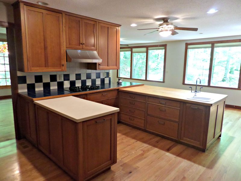 114 Barrington Dr, Oak Ridge, TN 37830