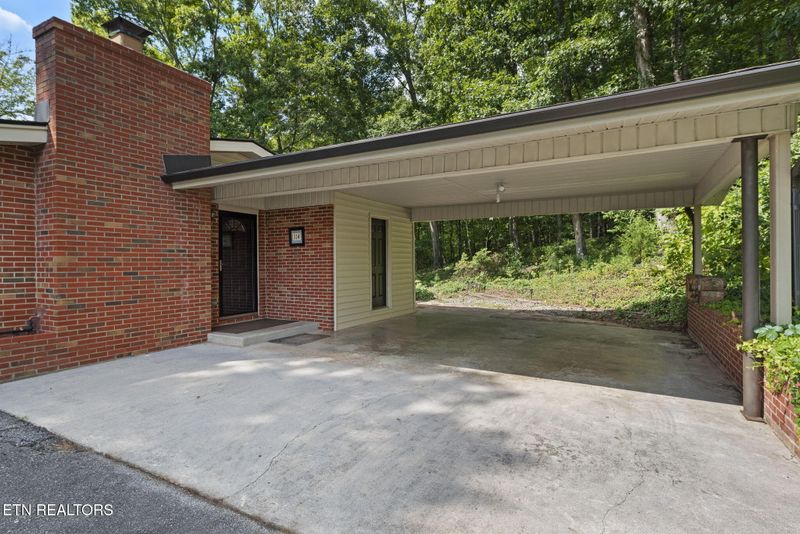 114 Canterbury Rd, Oak Ridge, TN 37830