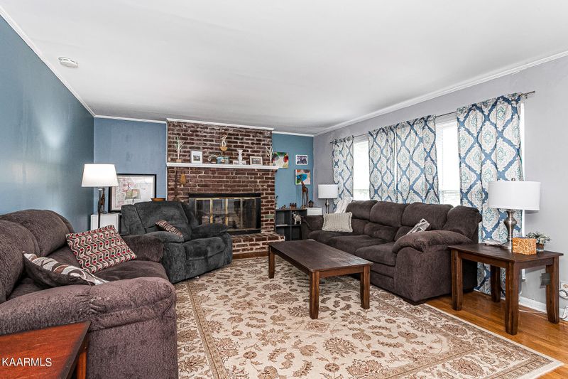 114 Cooper Cir, Oak Ridge, TN 37830