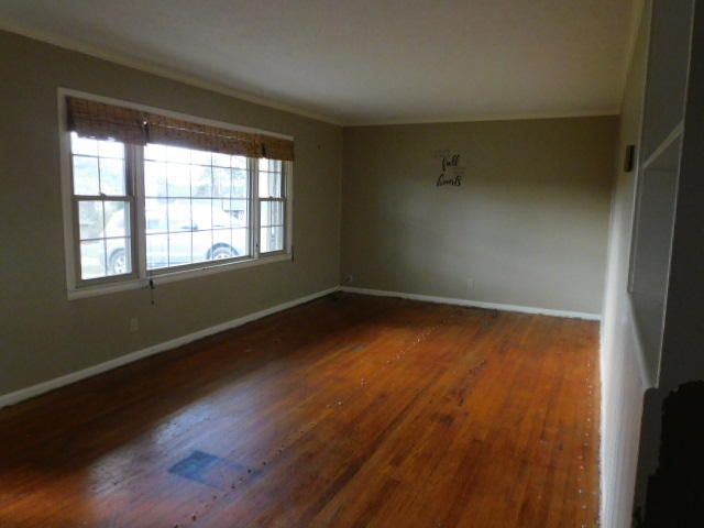 114 Crest Ln, Clinton, TN 37716
