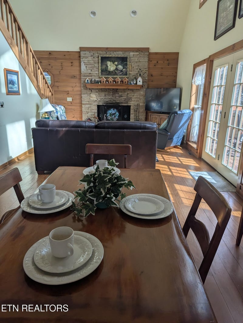 114 Cutter Gap Rd, Townsend, TN 37882