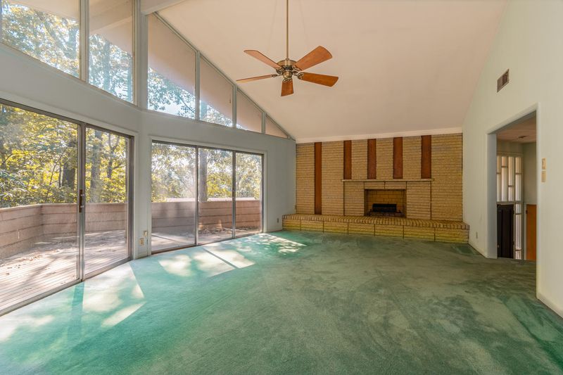 114 Dana Dr, Oak Ridge, TN 37830