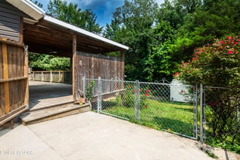 114 E Arrowwood Rd, Oak Ridge, TN 37830