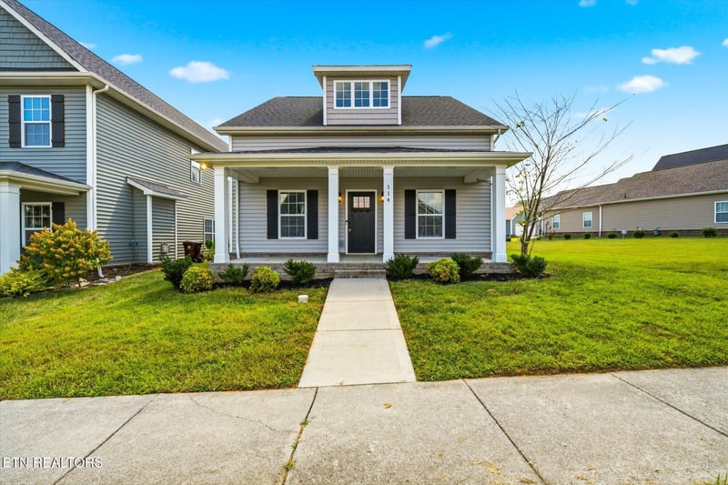 114 Hackberry St, Oak Ridge, TN 37830