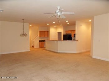 114 Hardinberry St, Oak Ridge, TN 37830