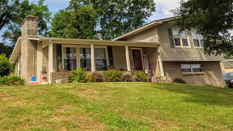 114 Kingston St, Loudon, TN 37774
