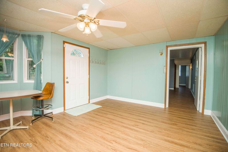 114 Manchester Rd, Oak Ridge, TN 37830