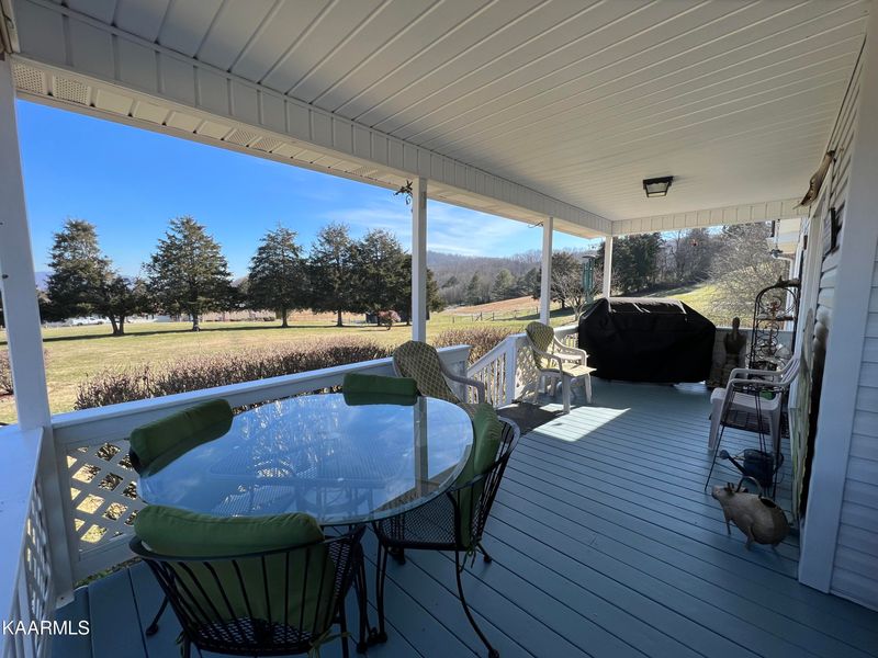 114 Mimosa Ln, Lafollette, TN 37766